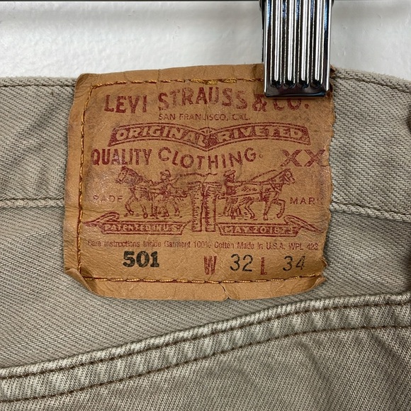 Levis 501 Jeans Mens 32-34 Straight Leg Red Tag Button Fly 5 Pocket Denim Jeans - Picture 10 of 10